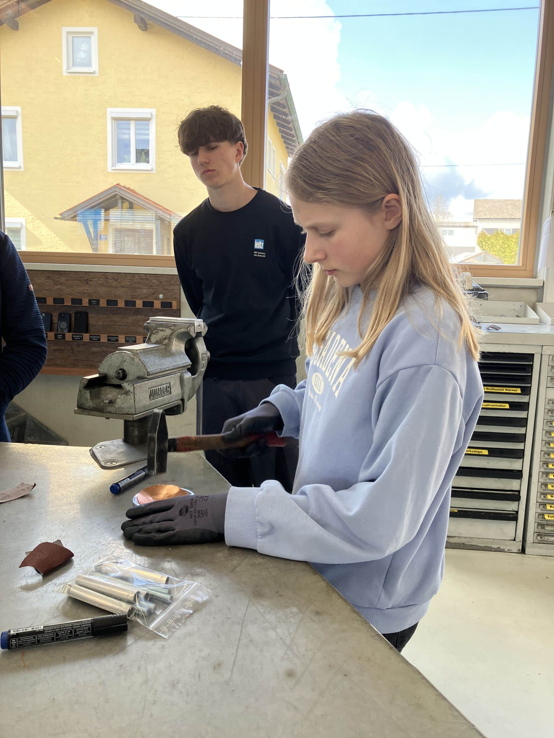 MS Marienkirchen bei Firma Leitz 2026 (3)