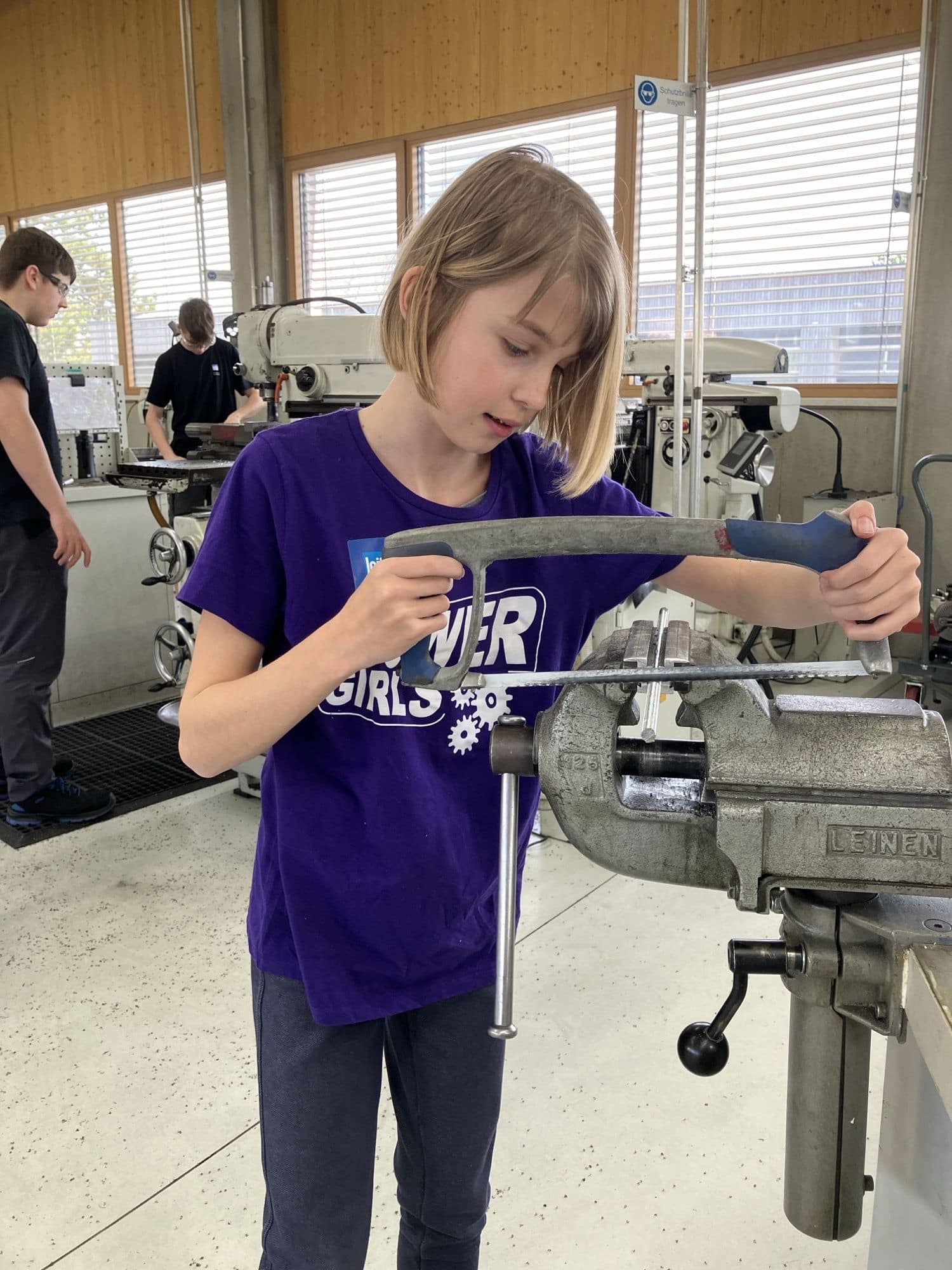 MS Marienkirchen bei Firma Leitz 2026 (4)